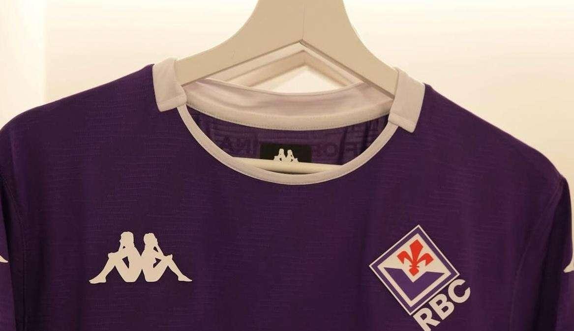 Fiorentina-Cagliari: i Viola giocheranno con maglietta speciale in ricordo di Commisso