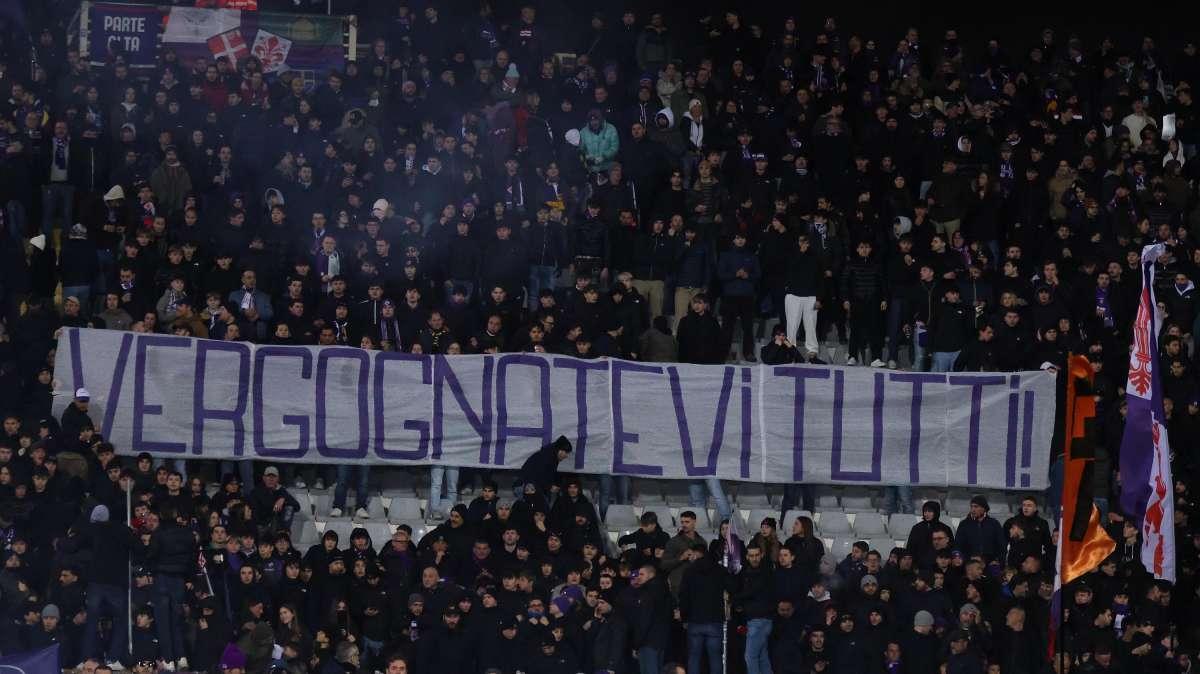 Fiorentina-Udinese 5-1, la Curva Fiesole volta le spalle alla squadra al fischio finale