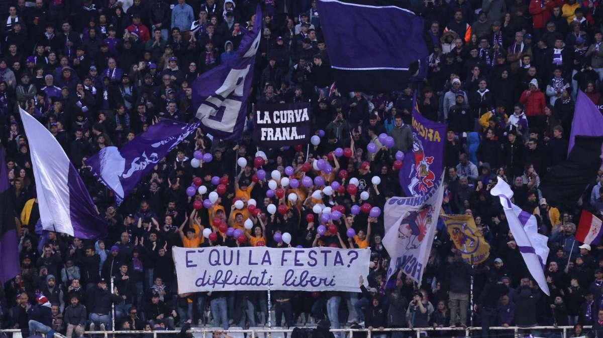 REP. FI, I charter dall'Italia e le criticità aeree per Atene