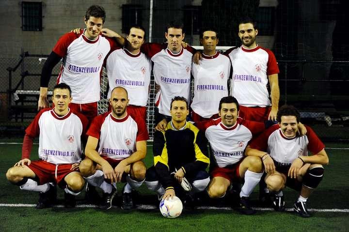 FIRENZEVIOLA.IT A 5, Vittoria sofferta e primato