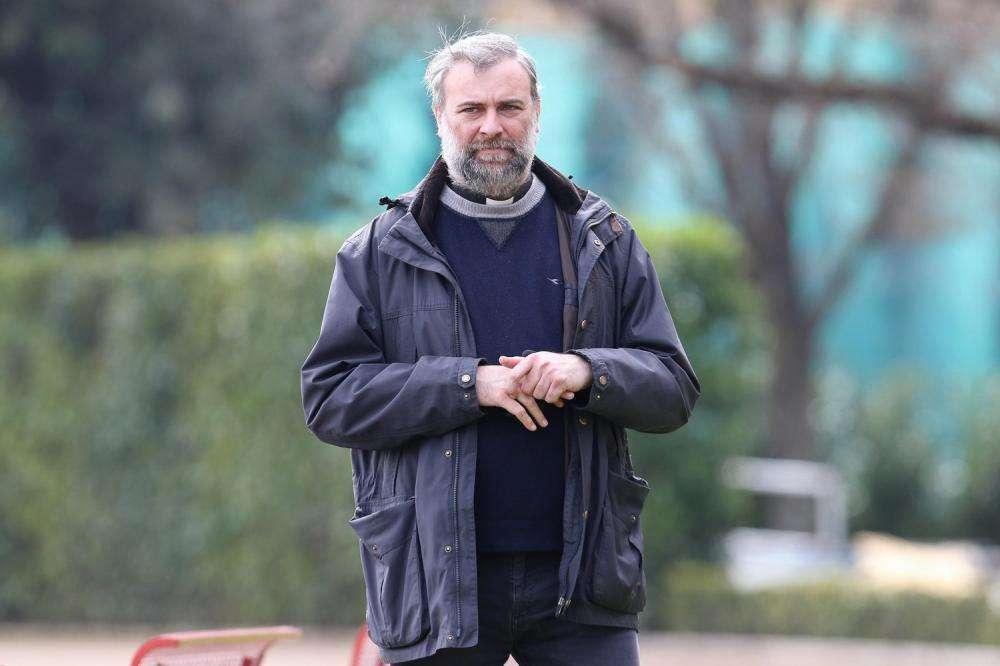 DON MAX A FV, VICINO AI VIOLA CON LA PREGHIERA. PRIMA LA SALUTE POI TORNEREMO AL CALCIO. COVERCIANO...