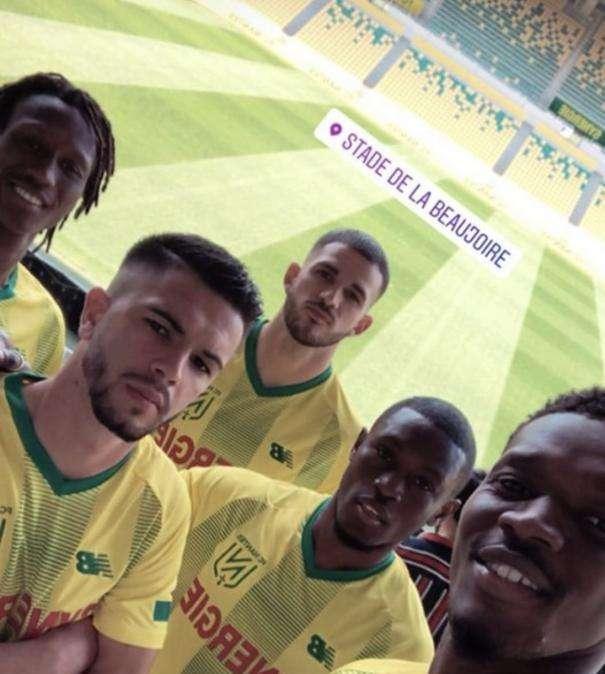 EYSSERIC, Posa con nuove maglie Nantes: il futuro...