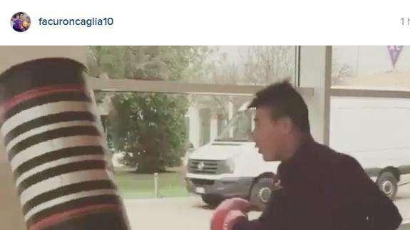 VIDEO, E Roncaglia si sfoga con un po' di boxe