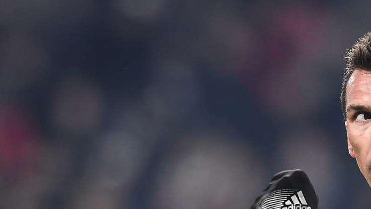 COMMISSO E RIBERY TENTANO MANDZUKIC. PERICOLO BUNDES