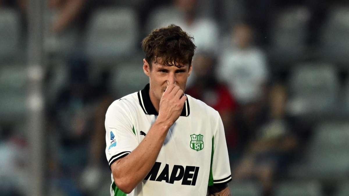 Hellas-Sassuolo 0-1, decide Pinamonti. Ultima vittoria in casa del Verona con la Fiorentina