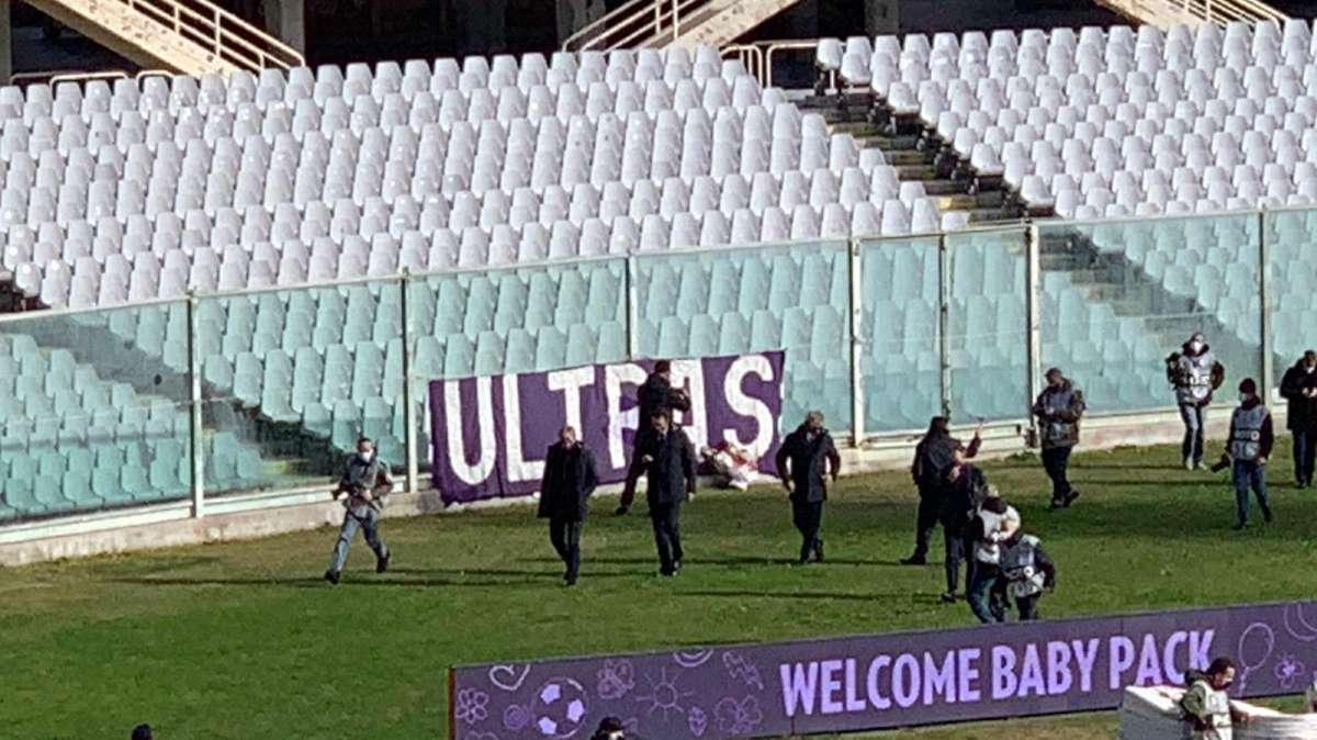 FOTO FV, Pezzella e i fiori per Vuturo sotto la Fiesole