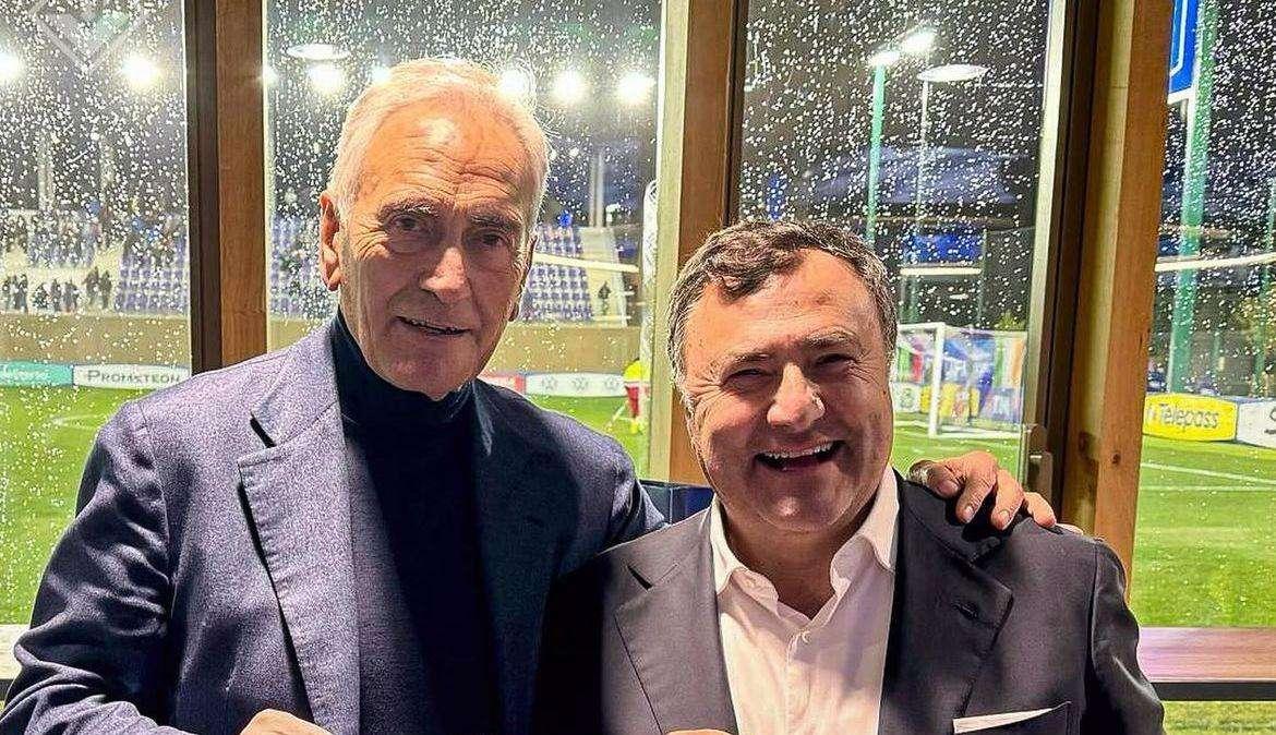FOTO, Scambio di maglie al V.Park tra Barone e Gravina