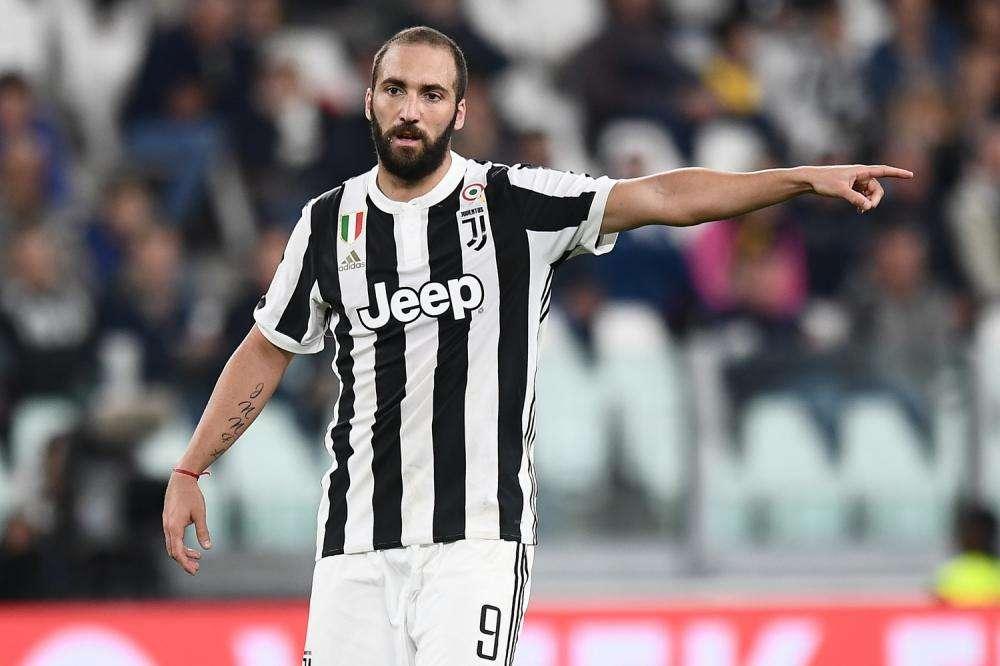 SCONCERTI, Higuain è grasso: Allegri lo ha notato