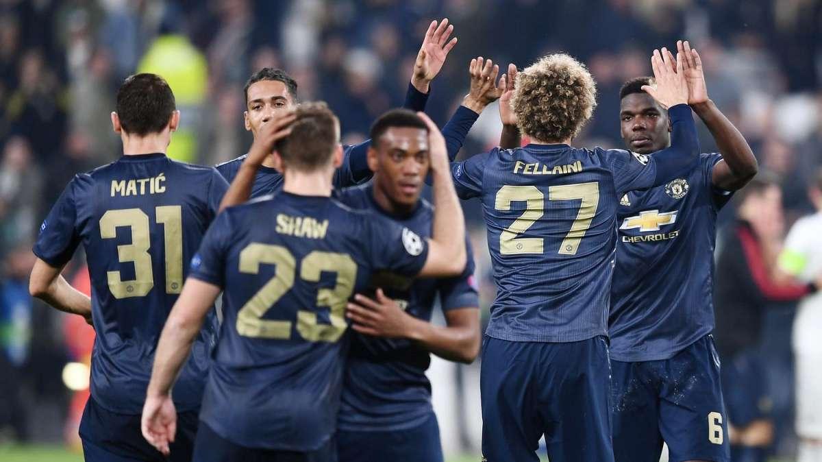 FRED, Insulti shock sui social: "Torna nelle favelas"