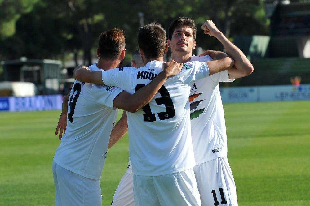 FIO-VEN, Viola ko 1-0 con un eurogol di Segre