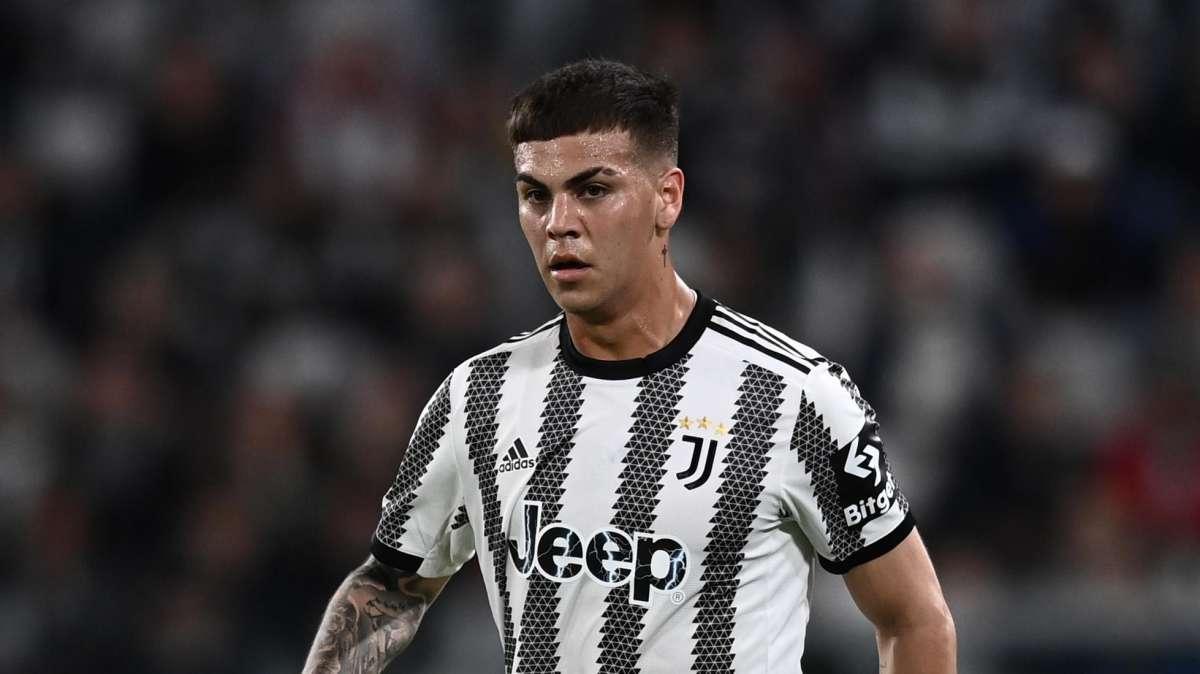 Dalla Spagna accostano la Fiorentina a Barrenechea. Ma il Valencia vuole tenerlo