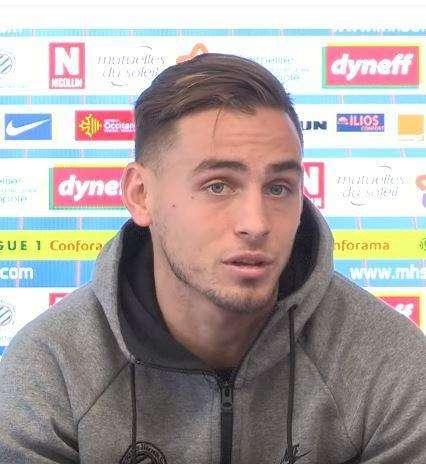 DALLA FRANCIA, Viola sull'esterno Aguilar