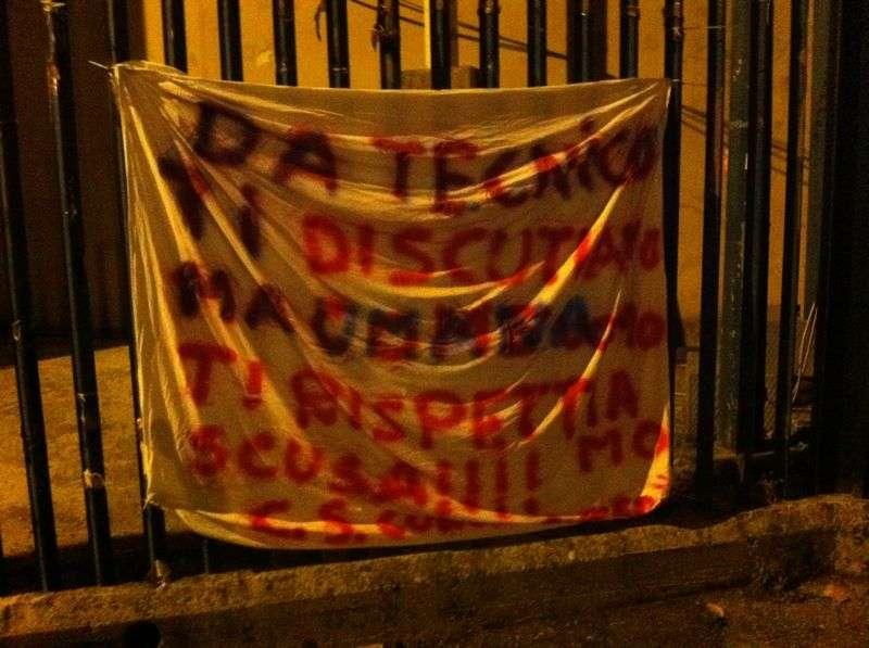 MANO TESA