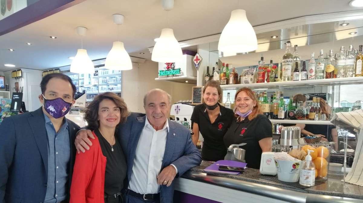 FOTO FV, Caffè in famiglia per Commisso al Bar Marisa