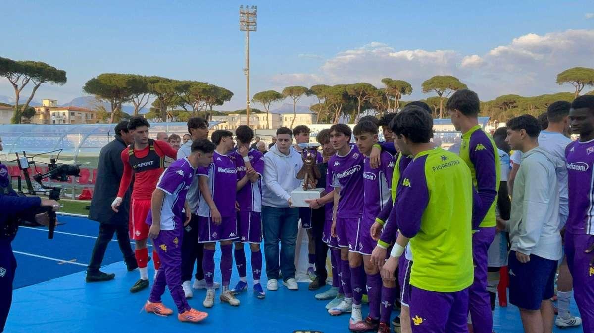 Fiorentina in festa a Viareggio: le immagini di un trionfo viola atteso dal 1992