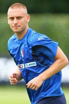 ITALIA, De Rossi fermato dalla puntura di un insetto