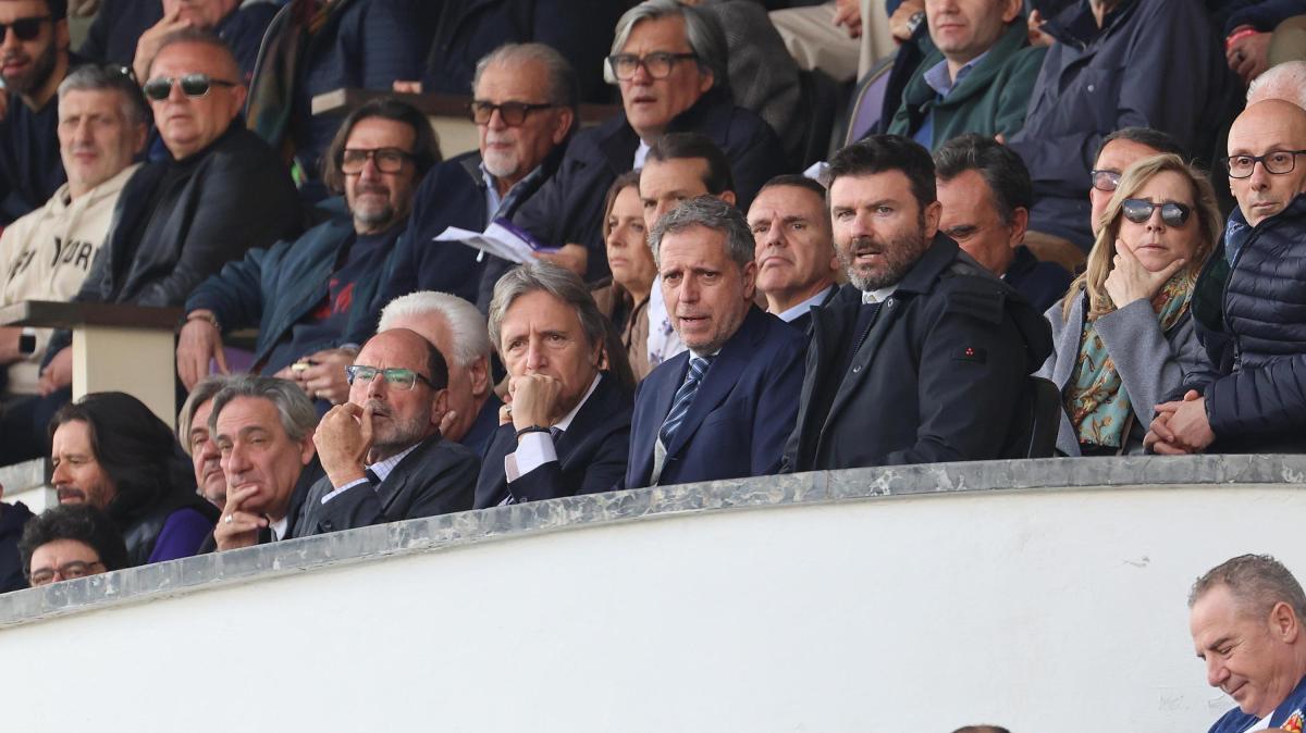 Toto-allenatore: in 3 strizzano l'occhio alla Fiorentina. Chi tra Vanoli, Grosso o Sarri?