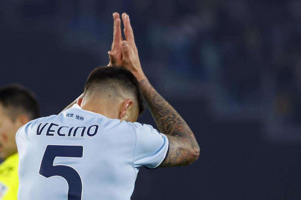 Lazio, Vecino suona la carica: "Ora niente più passi falsi"