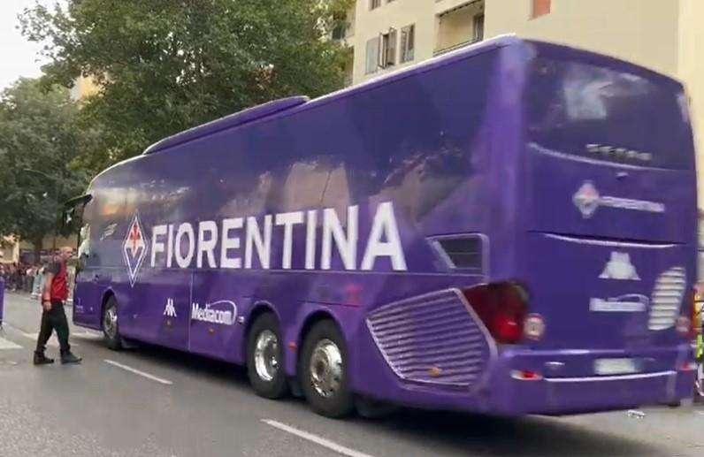 VIDEO FV, Arrivi dei bus di ACF e Napoli al Franchi