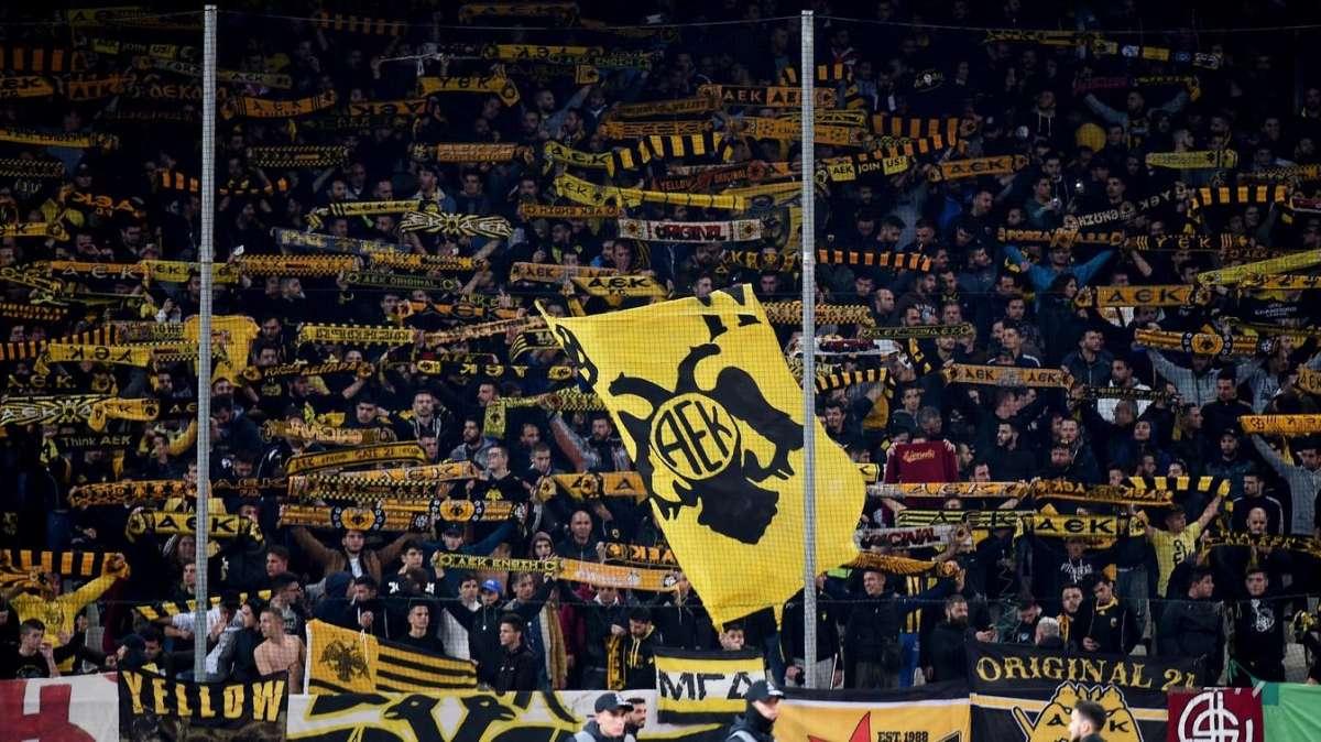 Tifosi greci già in città, rafforzato l'ordine pubblico e meeting point domani. Oltre 10mila i viola