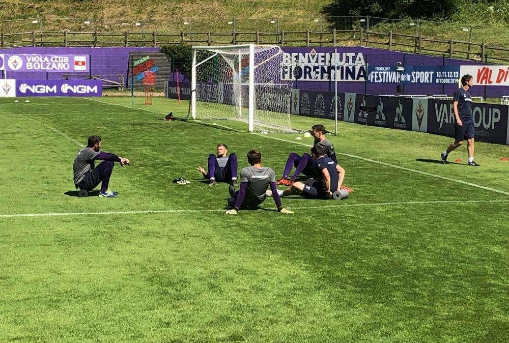 PORTIERI, In cerchio a scherzare col preparatore