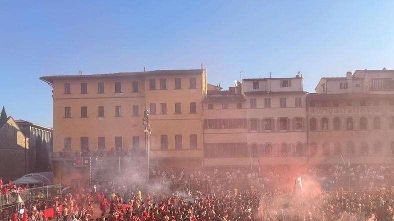 Calcio Storico, non c'è partita: i Rossi dominano i Verdi e si confermano campioni