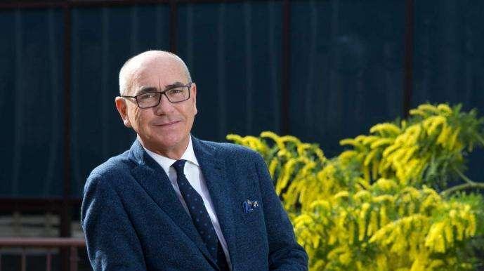 DI FRANCESCO HA DETTO SÌ A CORVINO. COME SAREBBE LA SUA FIORENTINA. RESTA IL CONTRATTO COL SASSUOLO. DECISIONE DOPO PASQUA. GLI ALTRI CANDIDATI. ADV SODDISFATTO, NON DEVE FINANZIARE LA CAMPAGNA ACQUISTI