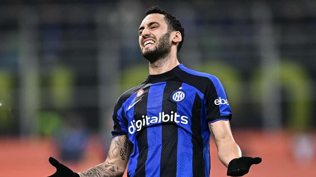 CALHANOGLU, La nota dell'Inter: "Distrazione muscolare"