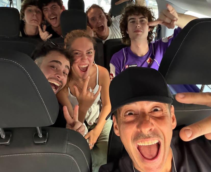 X Factor si tinge di viola con il passaggio ai live della band valdarnese