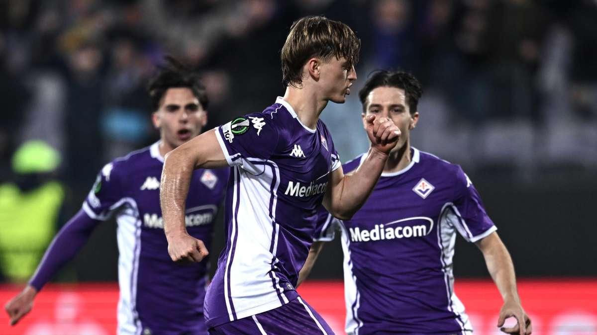 Fiorentina, squadra in ritiro al Viola Park fino al termine dell'allenamento di domani