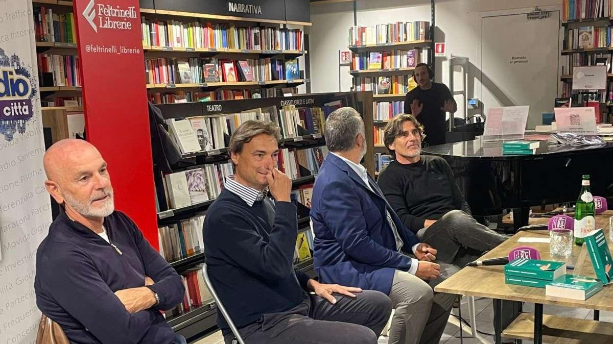 Stefano Pioli tra gli ospiti di Pallavicino che presenta il suo libro: le immagini di FirenzeViola