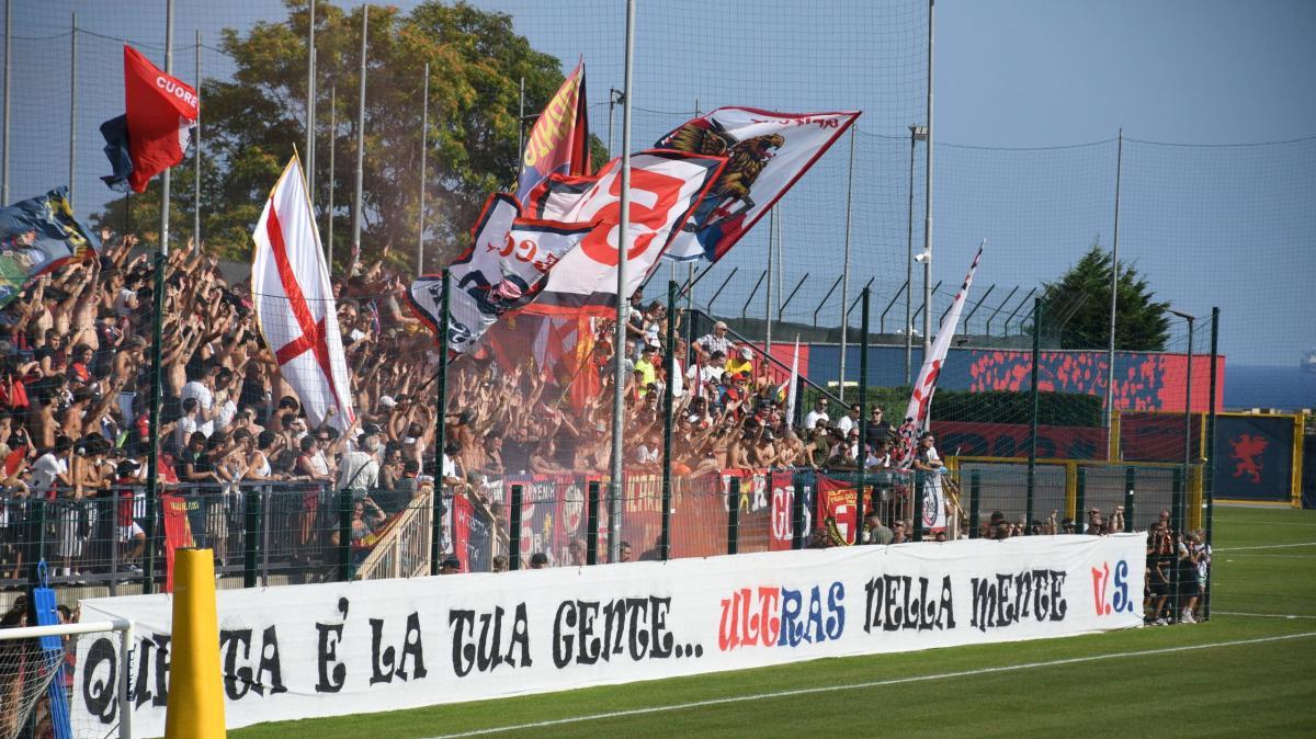 Genoa, tanti tifosi al Signorini per l'allenamento a porte aperte