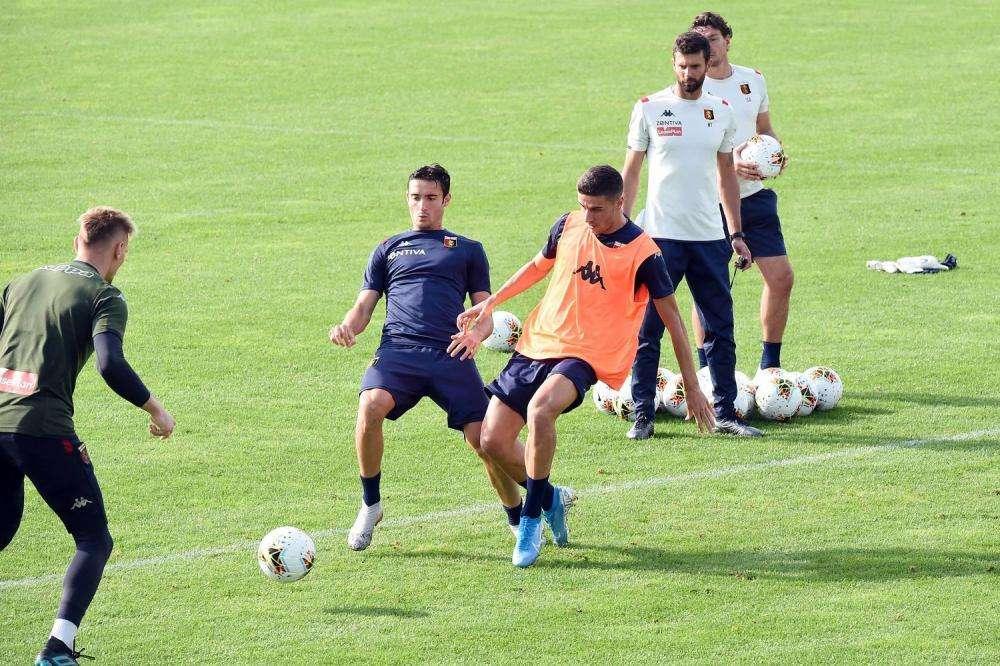 Genoa, un giorno alla partenza, ultimi dettagli sul prato di Pegli