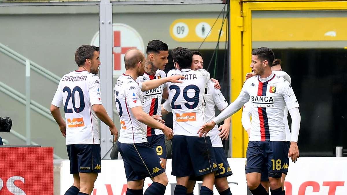 Genoa pagelle, Scamacca un errore da matita rossa; bene Destro 