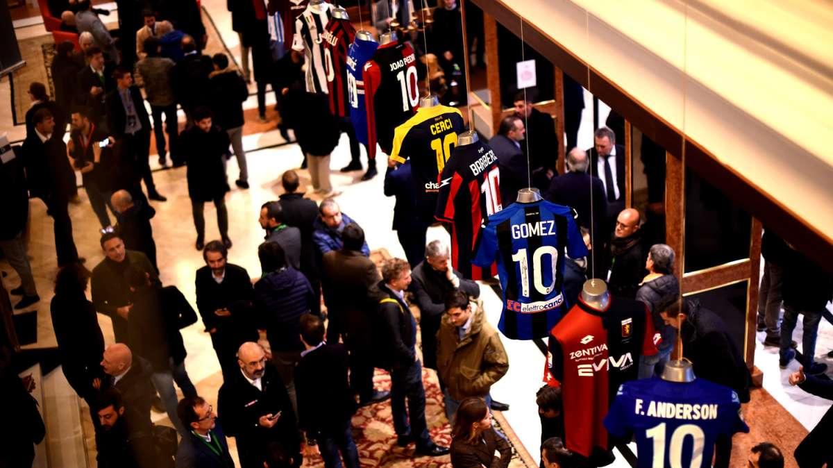 Il campionato si ferma, il calciomercato parte