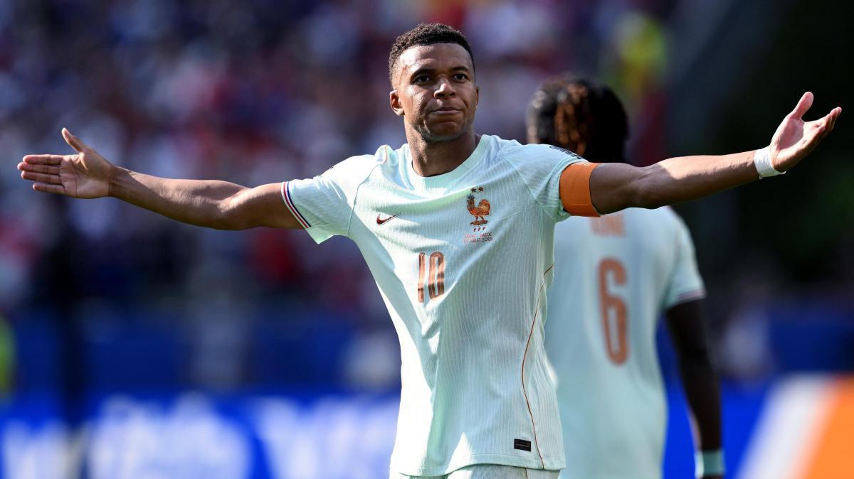 Mondiale 2026, Mbappé come Messi, sbaglia un rigore poi segna