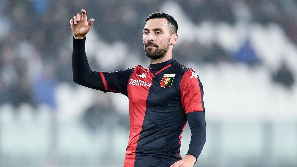 Genoa, auguri all'esterno d'attacco rossoblu Sinan Gumus