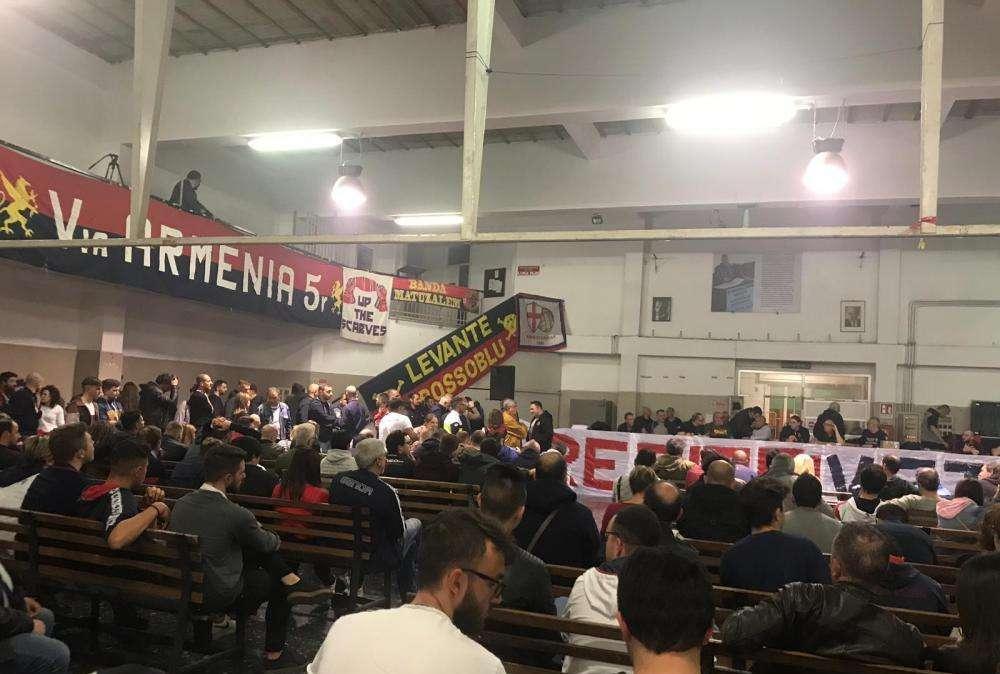 Genoa, ecco l’esito dell’assemblea dei tifosi: si torna allo stadio!