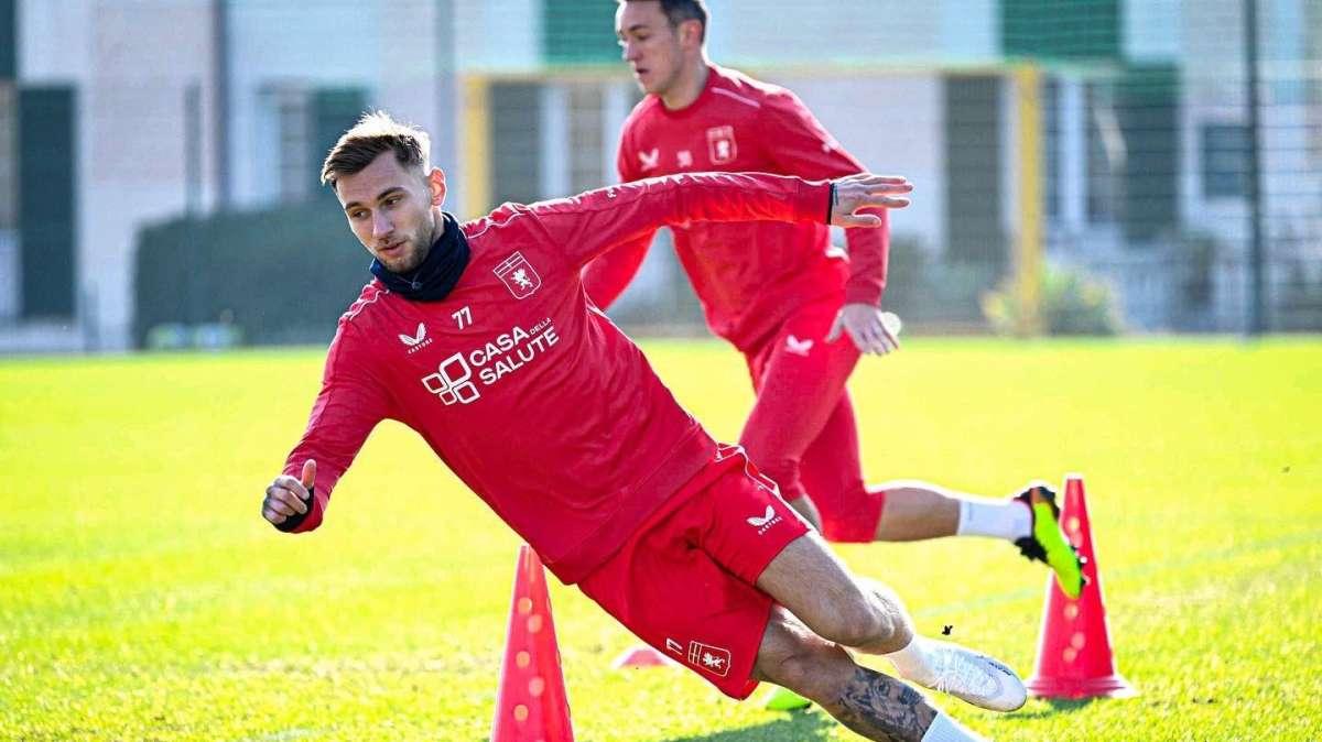 Genoa, dopo la firma il primo allenamento per Dragus