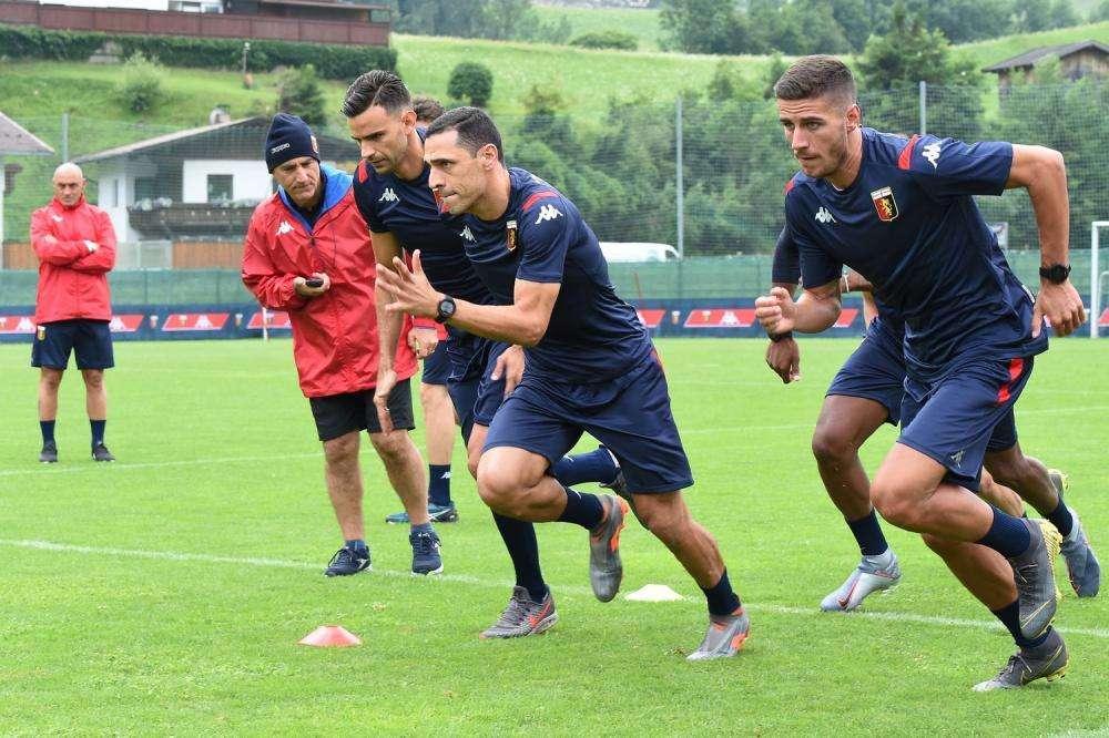 Genoa, allenamento mattutino, nel pomeriggio la seconda amichevole