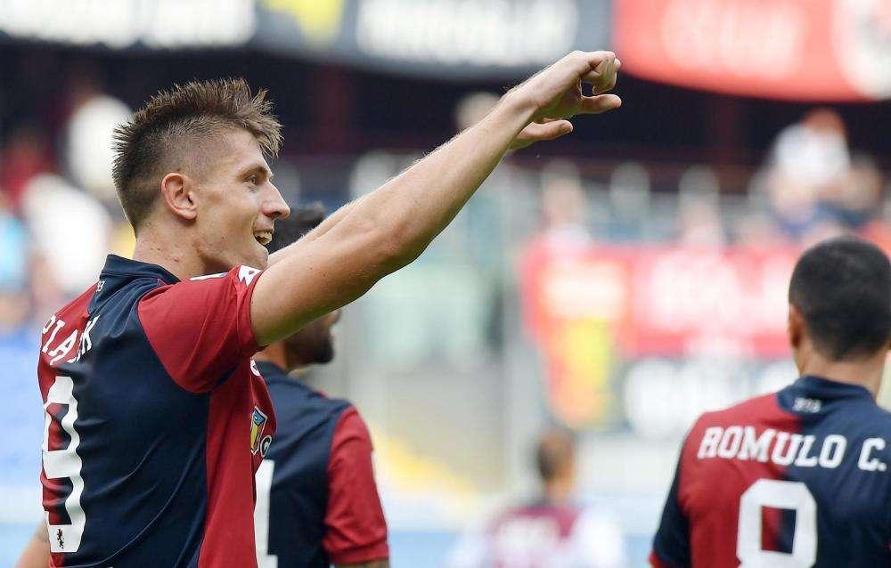 Genoa, la Fifa celebra Piatek