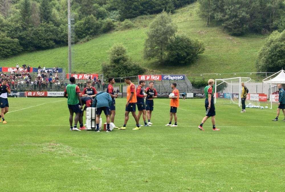 Genoa, la mattinata lavorativa a Moena, tre assenti 