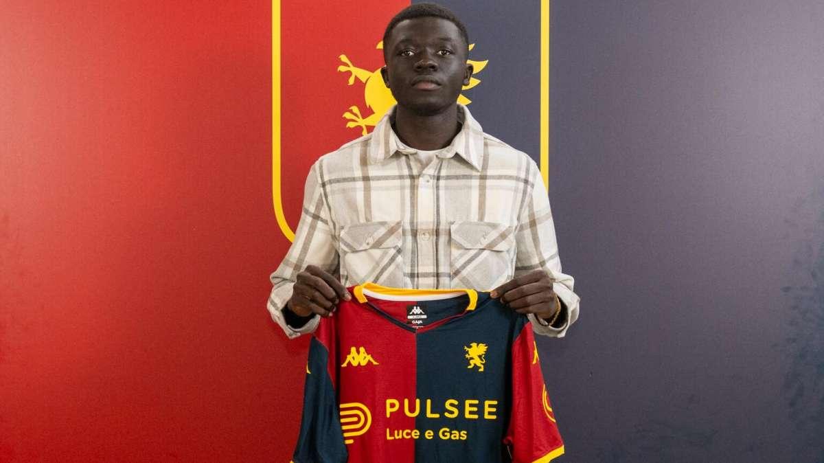 Genoa, ufficiale l'arrivo del centrocampista Chet Bebel Doumbia