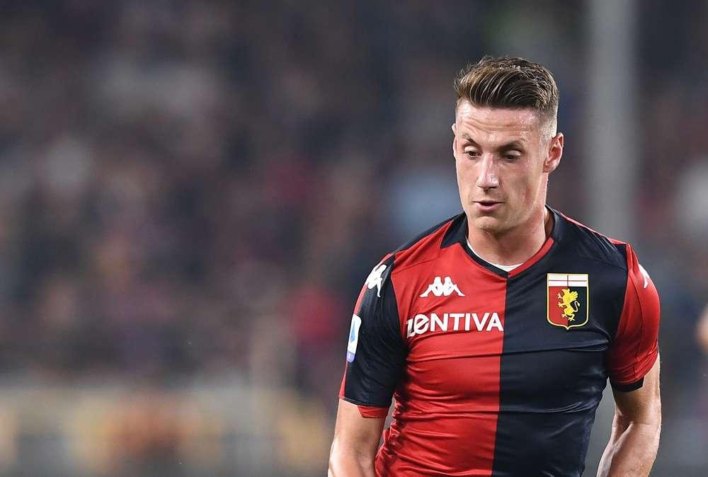 Genoa, Andrea Pinamonti resta, le parole dell'agente
