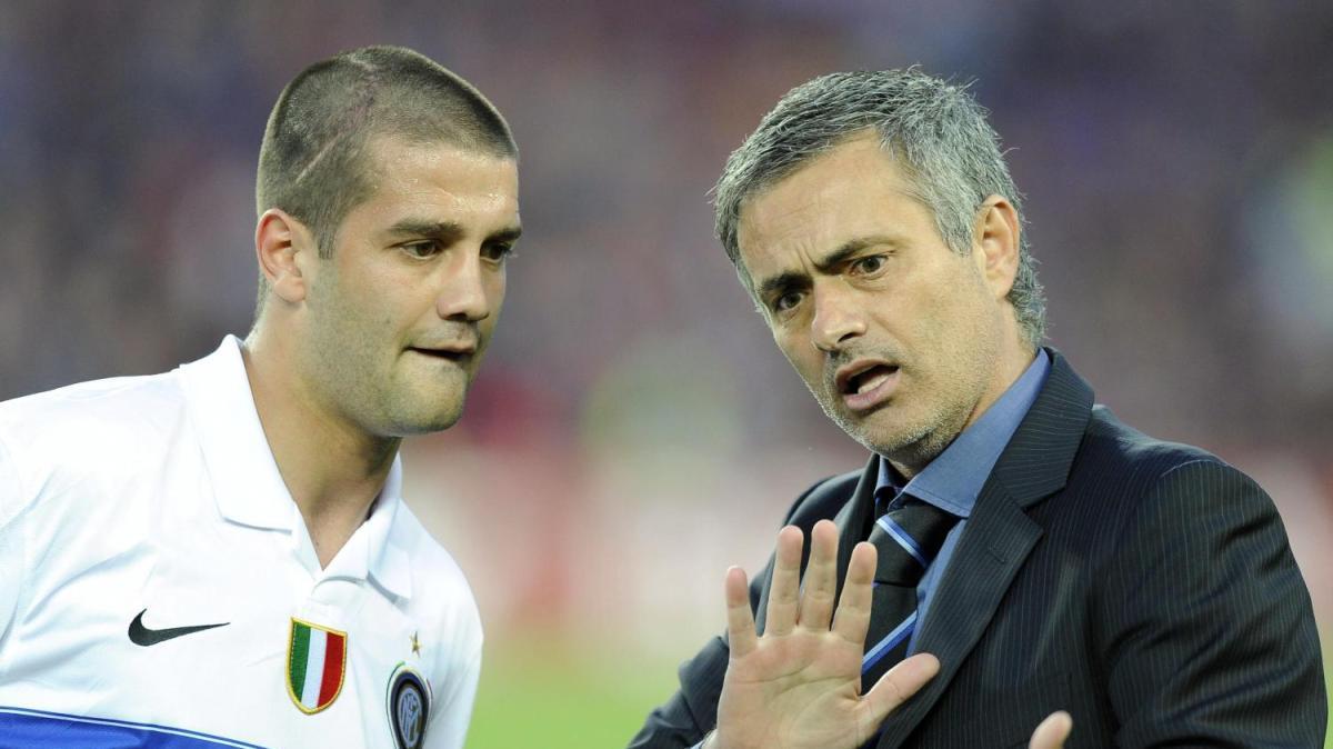 Il Bernabéu, il Triplete e una sfida: Mourinho contro Chivu, 16 anni dopo