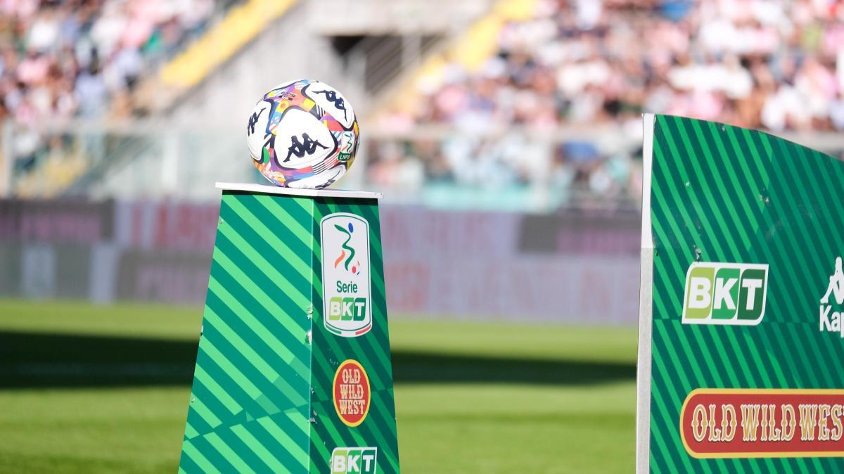 Serie B, 0-0 nel playout d'andata tra Bari e Südtirol: si decide tutto al ritorno