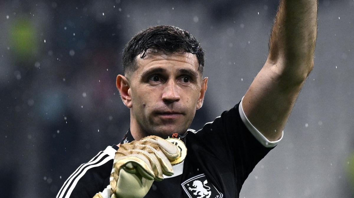 Juventus, nuovi contatti per Dibu Martinez: Vicario resta l'alternativa