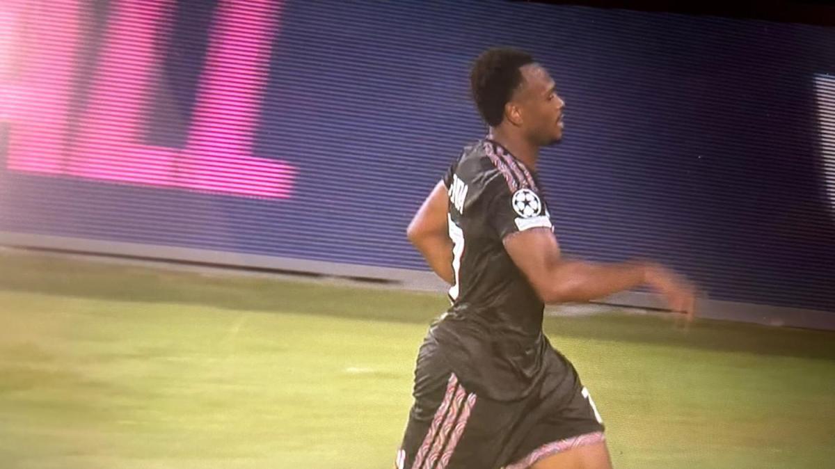 Openda lascia subito il segno con il Lione: in gol all'esordio contro il Fenerbahce