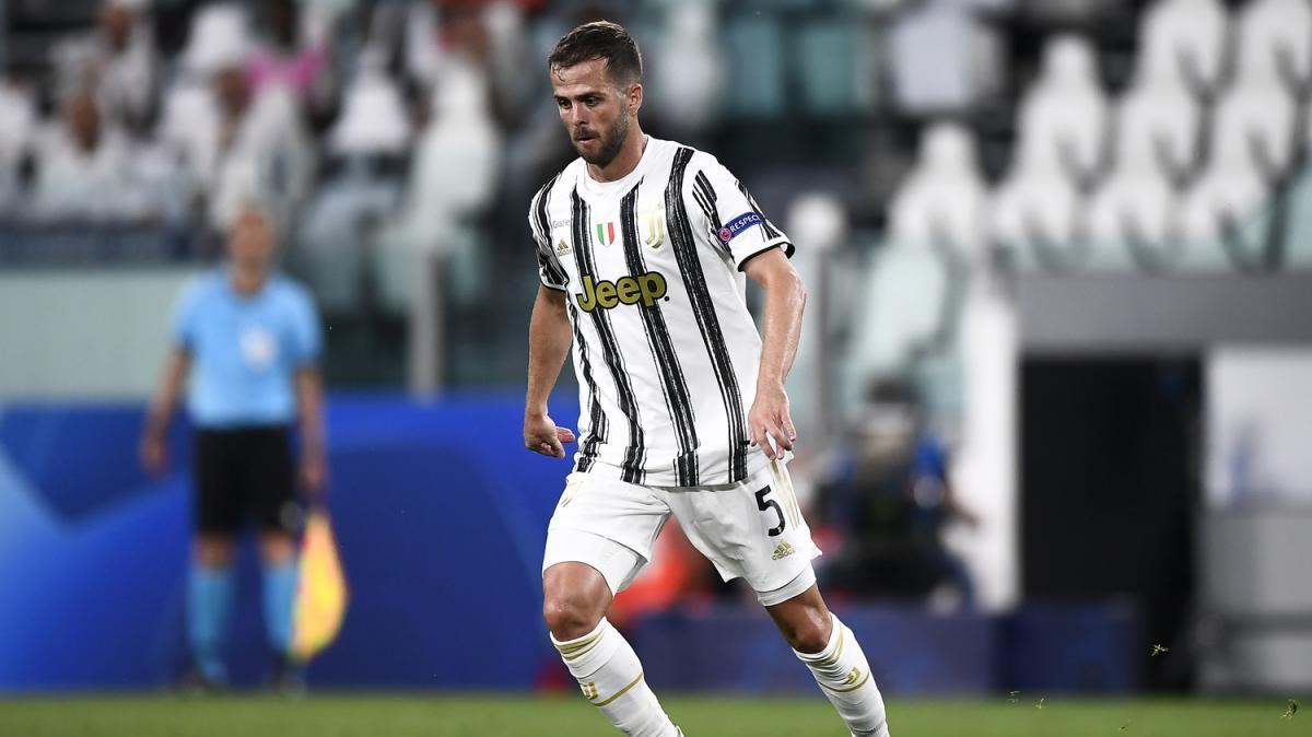Pjanic presenta Alajbegovic: "Aveva offerte più ricche, gli ho detto che la Juve è una famiglia"