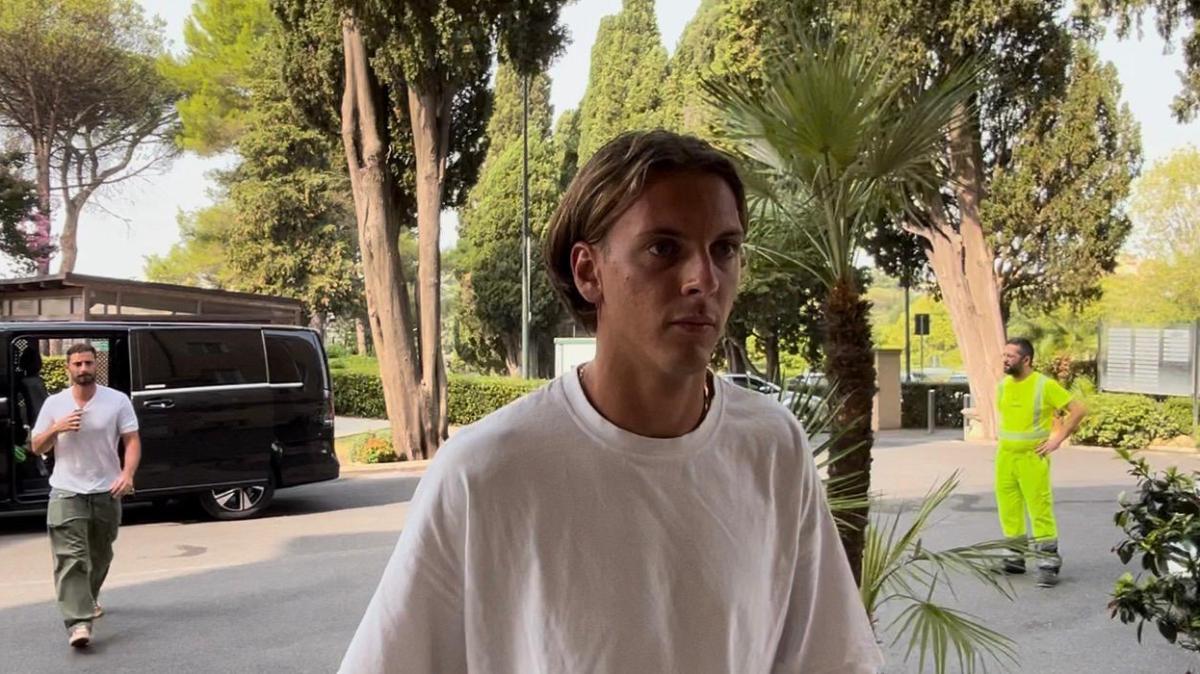 Cagliari, Riccardo Ciervo a Villa Stuart per le visite mediche | FOTO e VIDEO